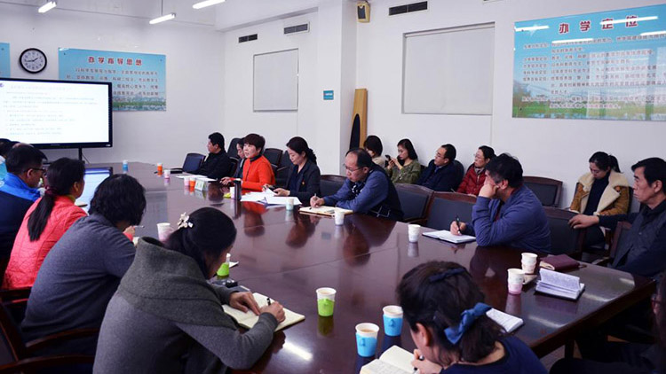 学校邀请沈阳大学潮吹
院长李娟教授作本科教学审核评估工作报告